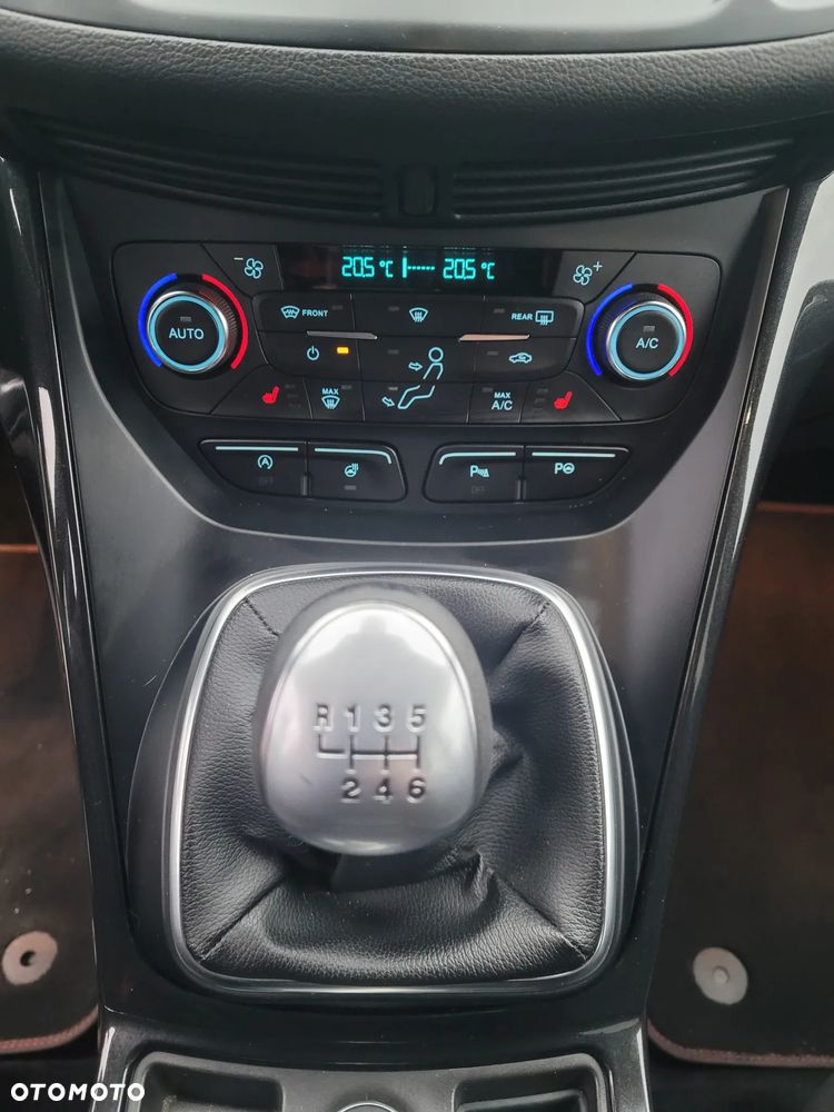 Ford Kuga - 23