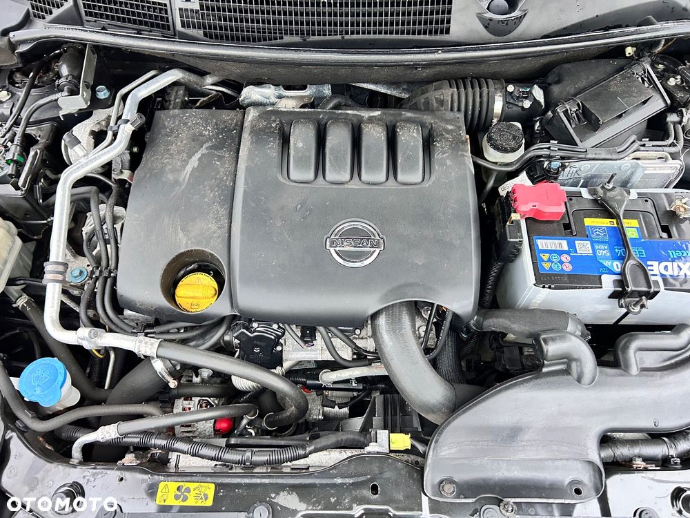 Nissan Qashqai 2.0 dCi DPF tekna - 26