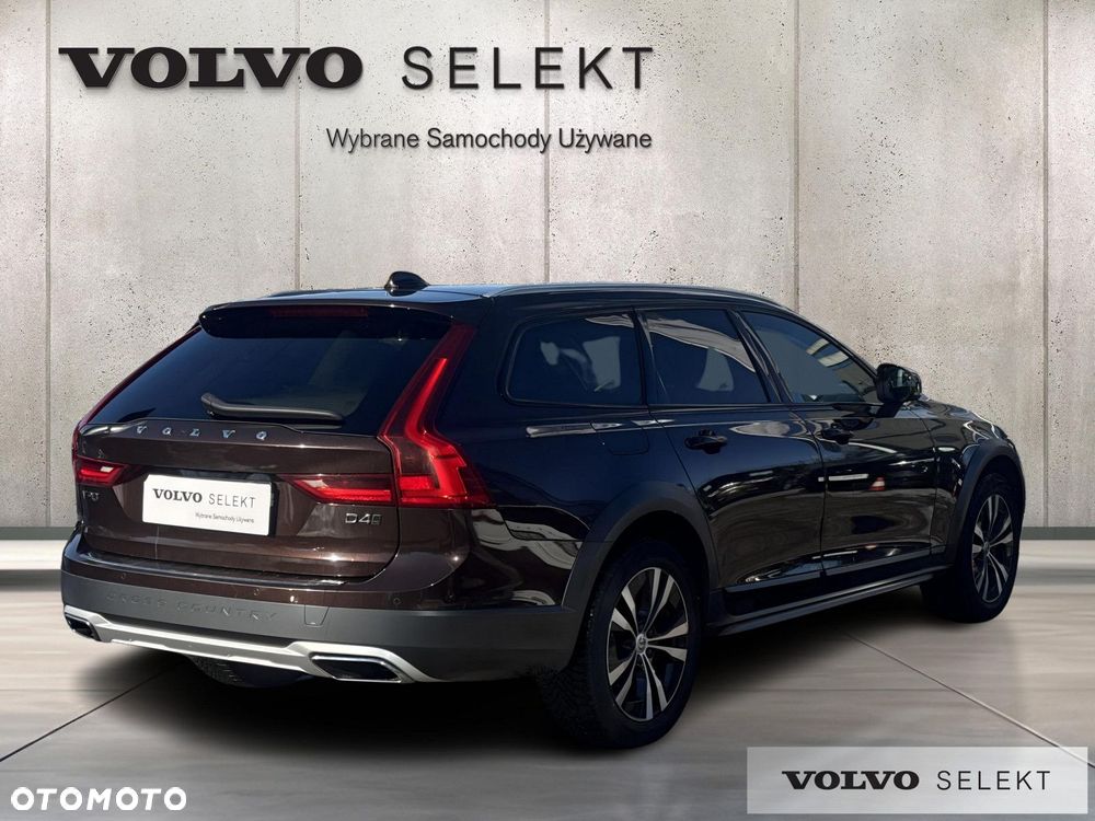 Volvo V90 Cross Country - 5