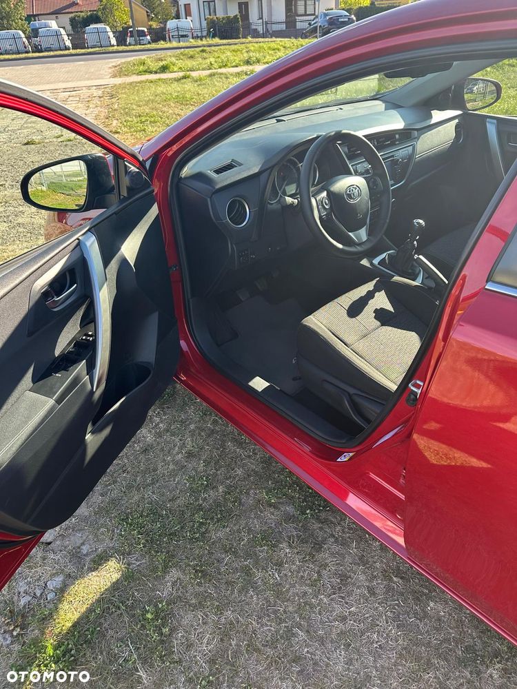 Toyota Auris 1.6 Premium Start - 5