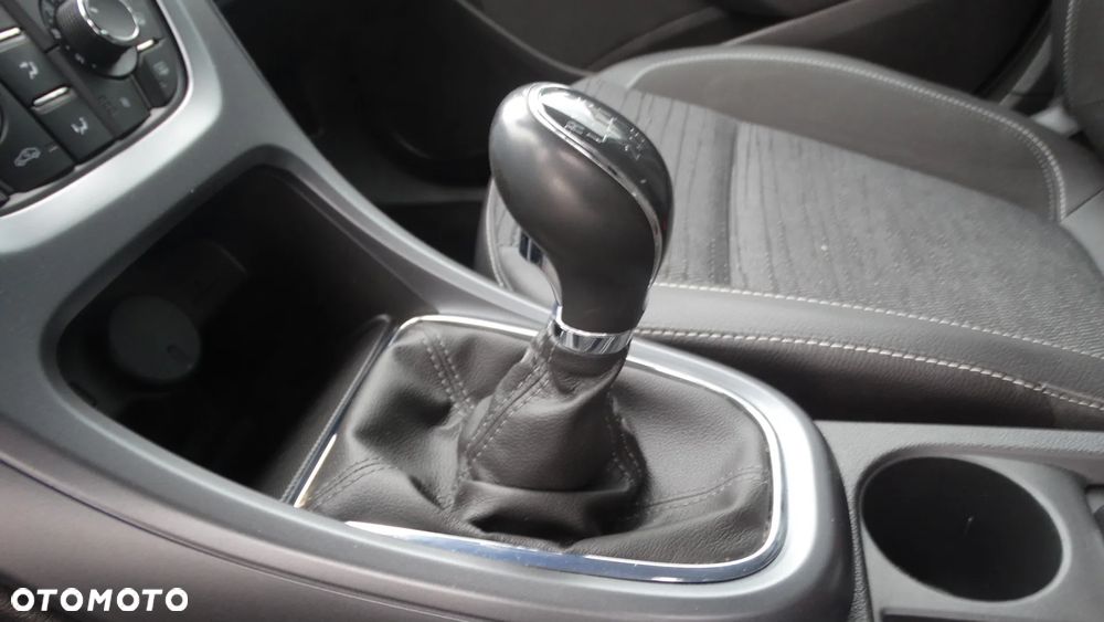 Opel Astra 1.4 Turbo Exklusiv - 30