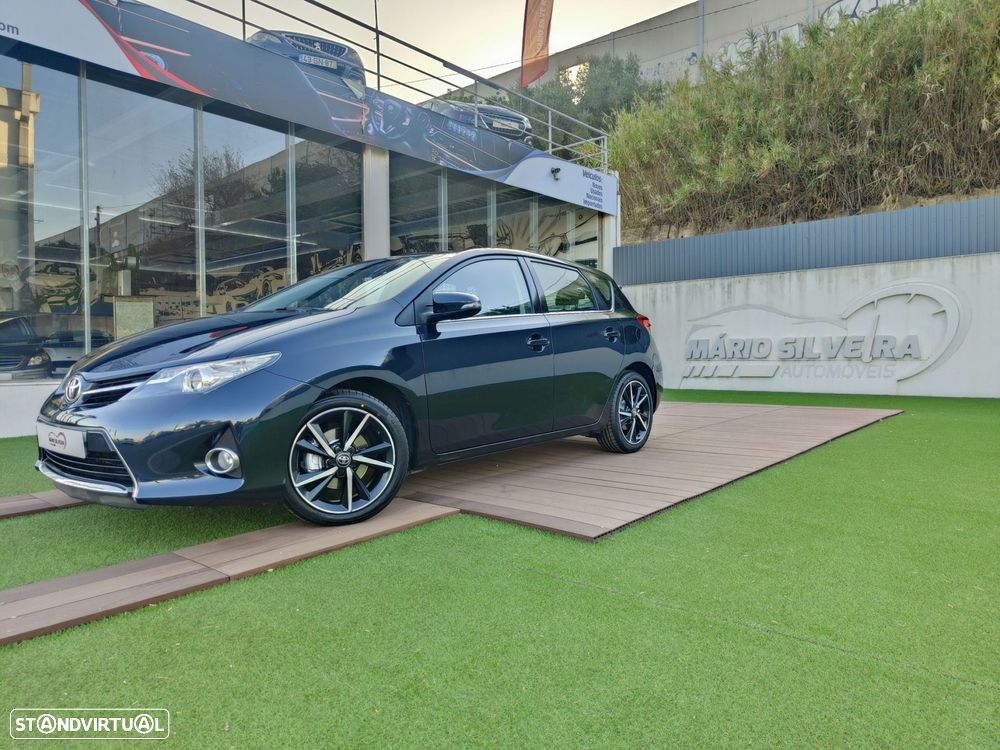 Toyota Auris 1.4 D-4D Com.+P.Sport+Navi - 3