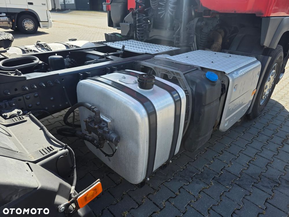 Volvo FM 2015 standard hydraulika lekki 6656 kg - 16