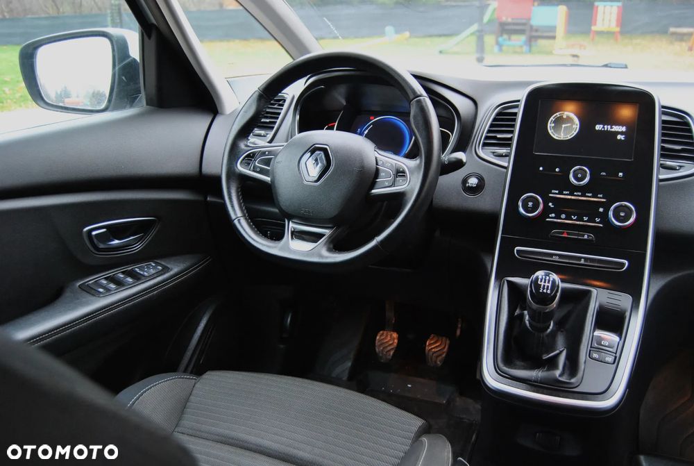 Renault Scenic BLUE dCi 120 BUSINESS EDITION - 11