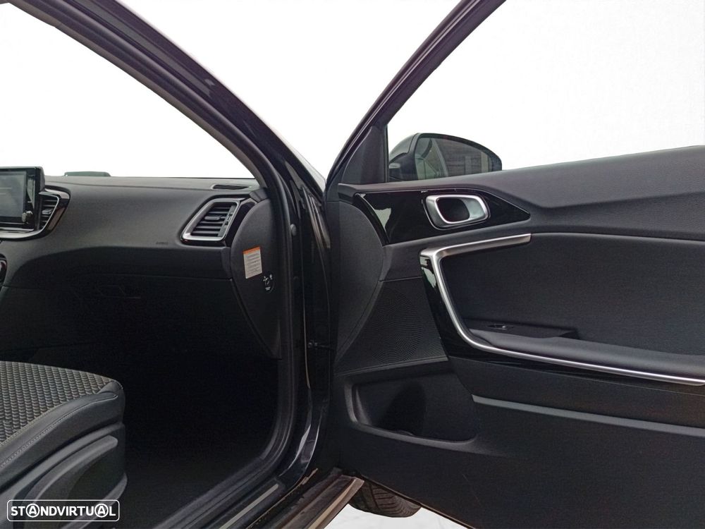 Kia XCeed 1.6 GDi PHEV Drive - 29