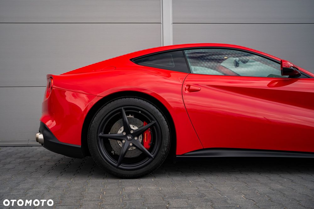 Ferrari F12berlinetta - 26