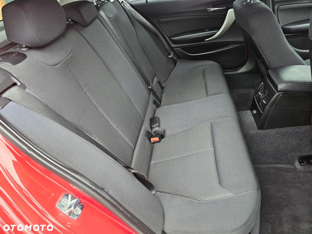 BMW Seria 1 116i - 15