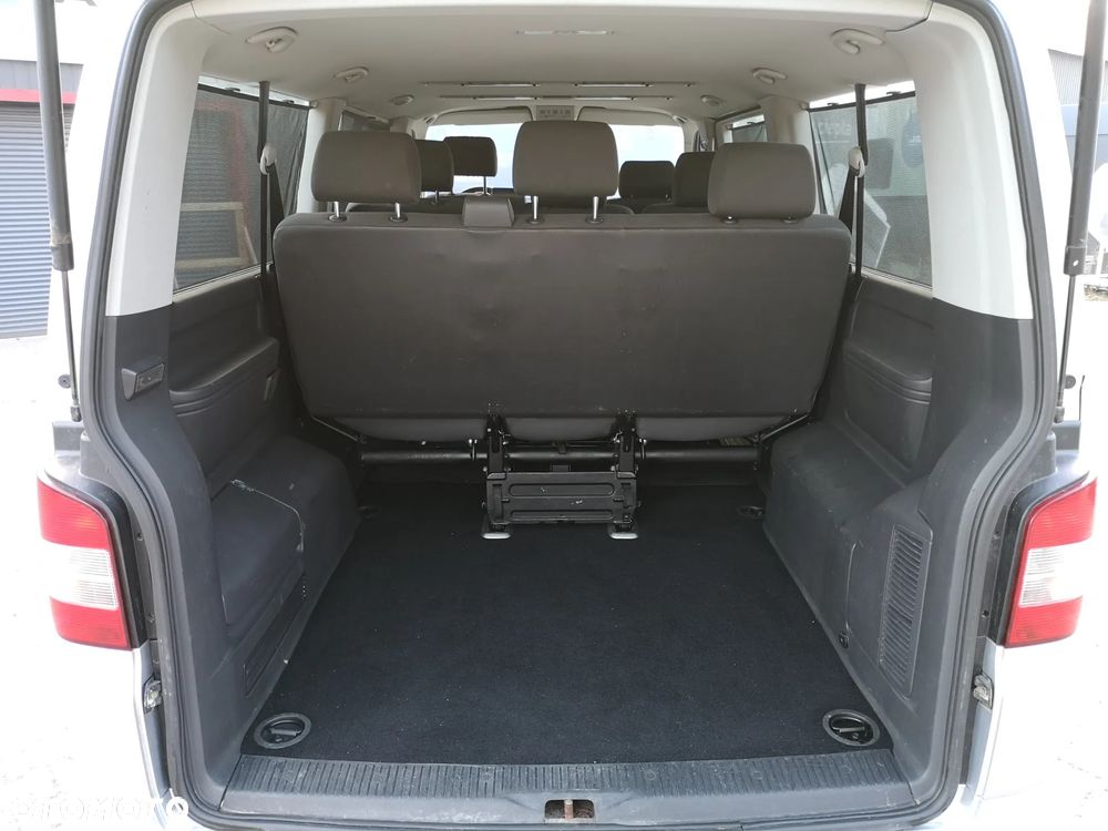 Volkswagen Caravelle - 16