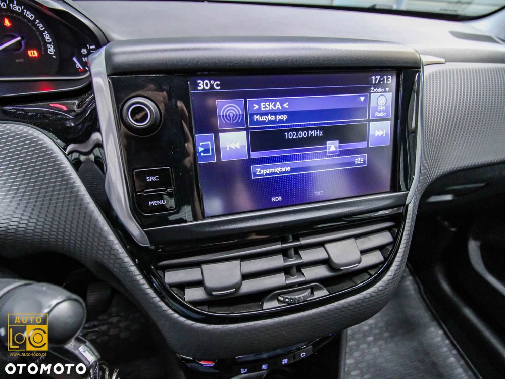 Peugeot 2008 1.2 Pure Tech Allure S&S - 20