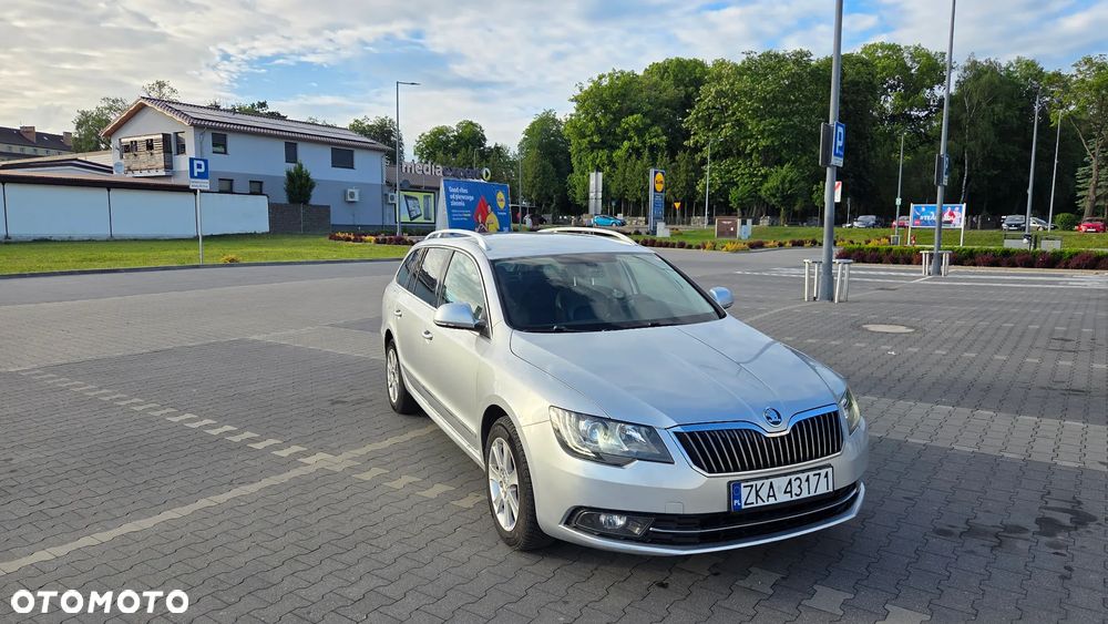 Skoda Superb 2.0 TDI DSG Elegance - 2