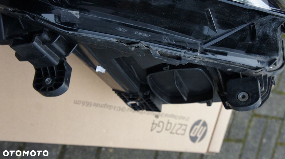 PRZEDNIA LEWA LAMPA AUDI Q2 81A LED LIFT - 6