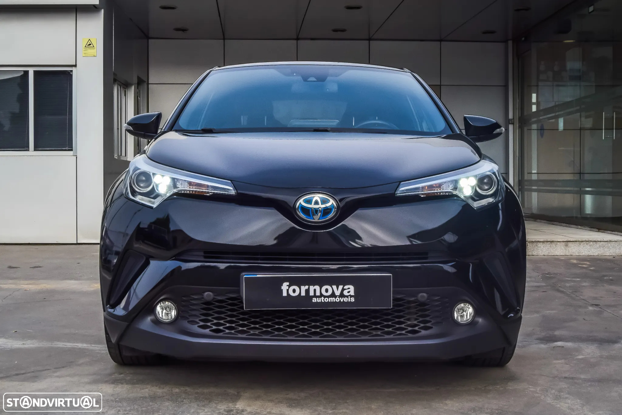 Toyota C-HR 1.8 HSD Exclusive+P.Luxury - 10