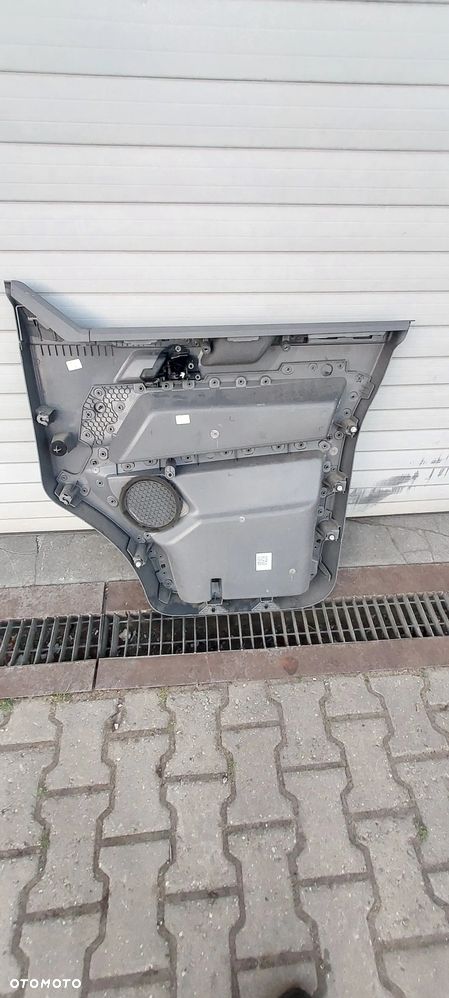 Boczek drzwi lewy vw t6.1 - 5