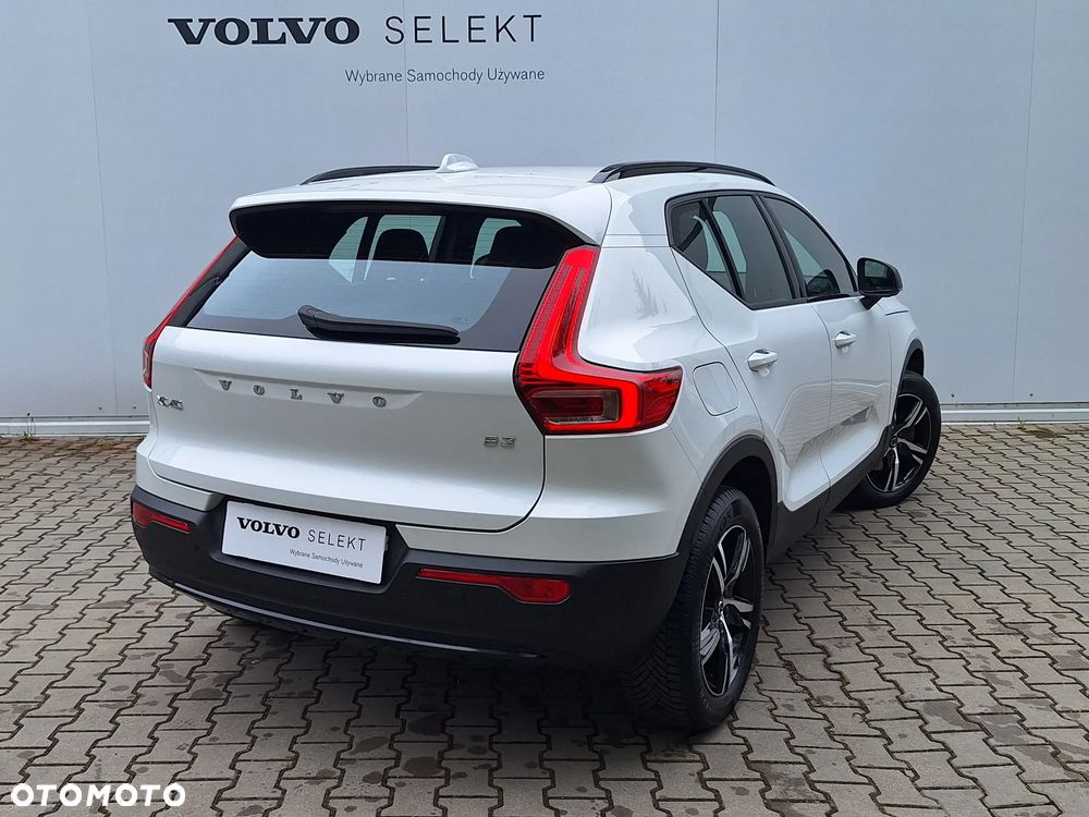 Volvo XC 40 B3 Plus Dark - 9