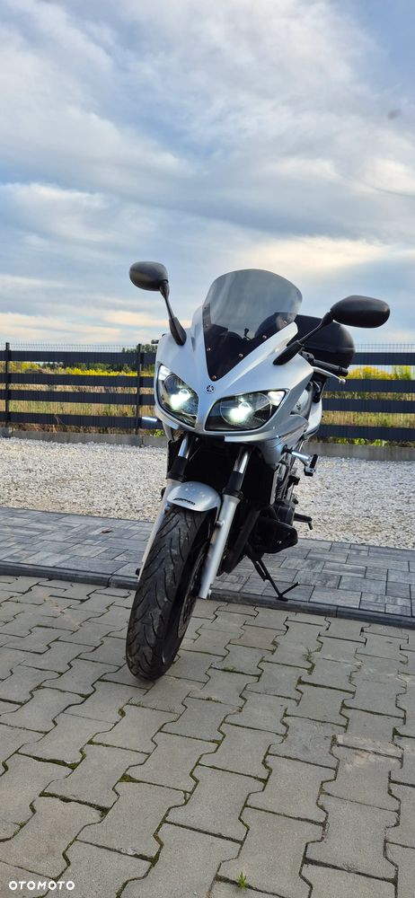 Yamaha FZS - 3