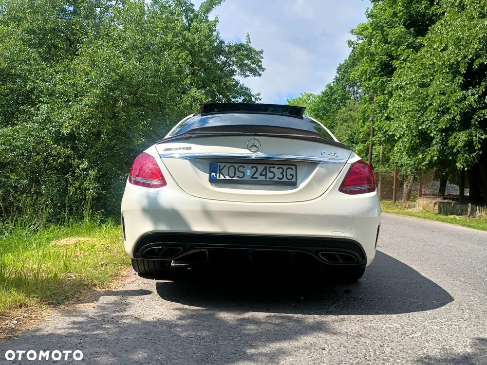 Mercedes-Benz Klasa C AMG 43 4-Matic - 14