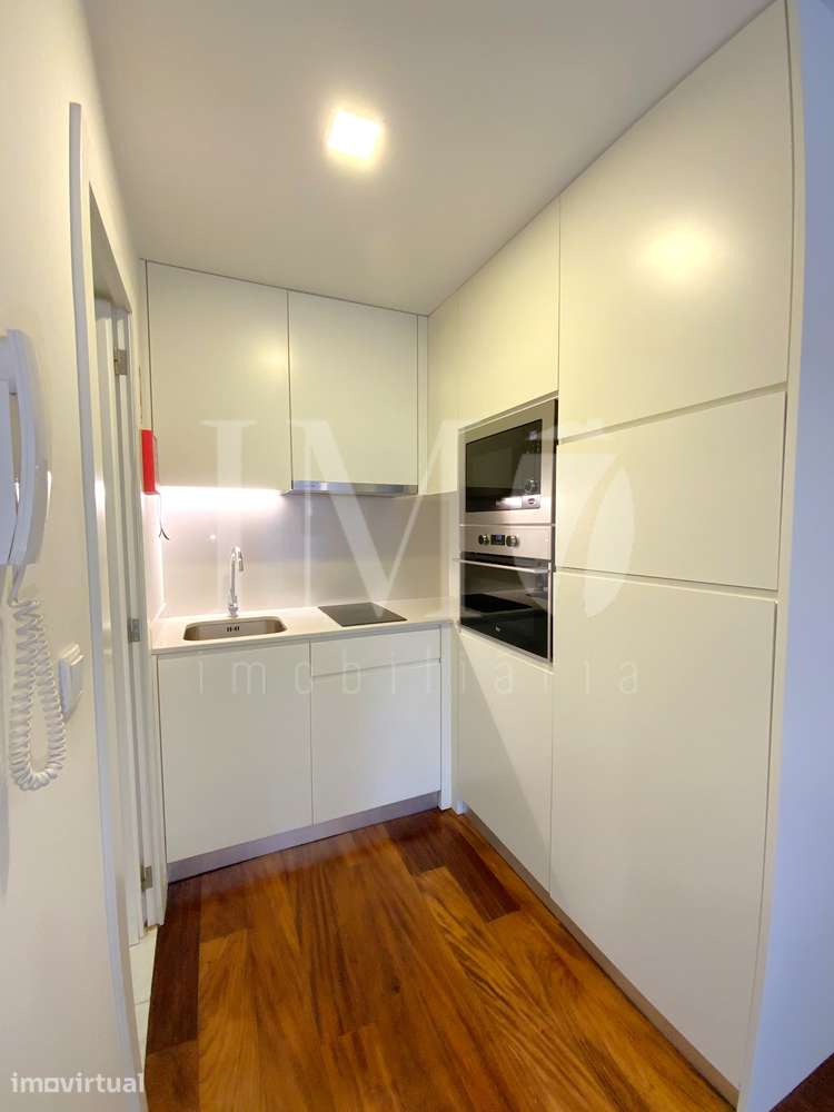 Apartamento T1 no Centro Histórico (Despesas Incluídas) - Sé, Braga - Grande imagem: 3/10