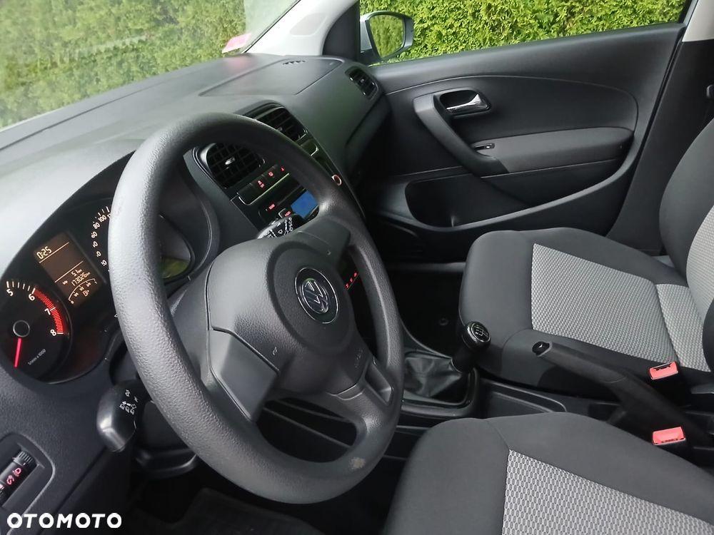 Volkswagen Polo - 11