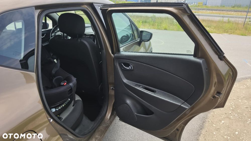 Renault Captur 1.5 dCi Energy Intens EDC EU6 - 13