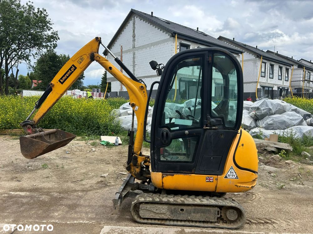JCB 8018 - 3