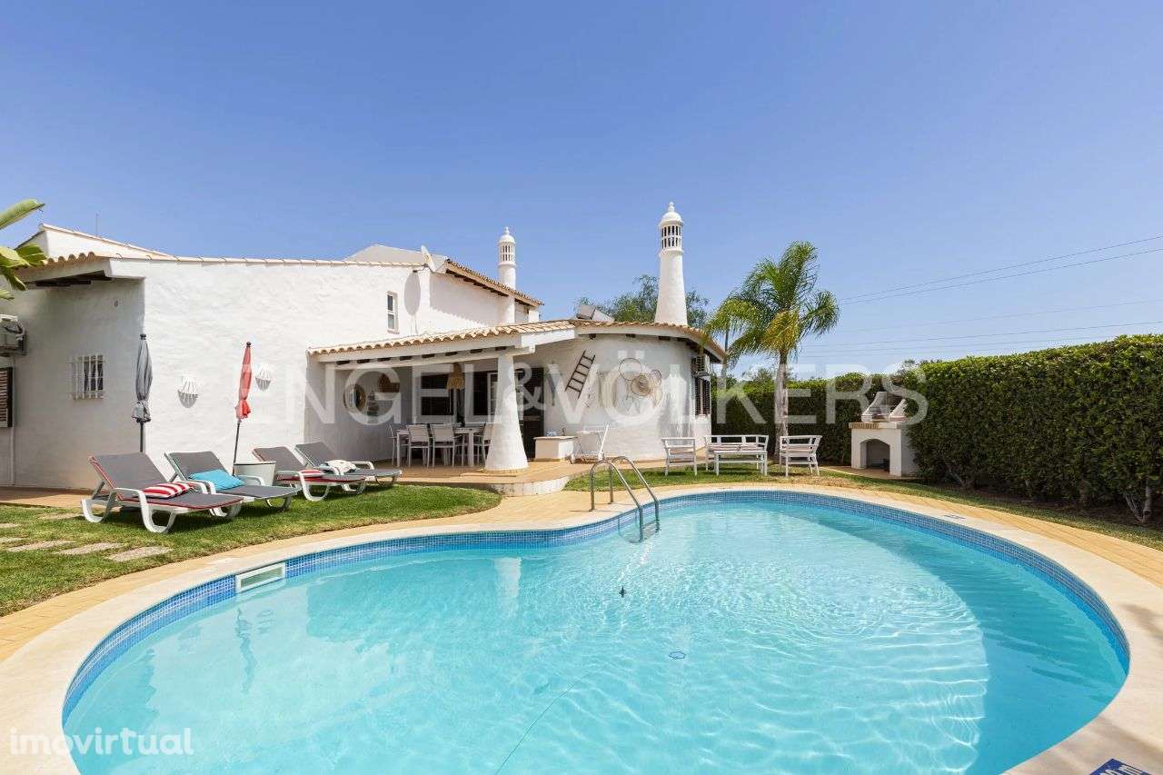 Encantadora moradia de estilo tradicional - Grande imagem: 2/29