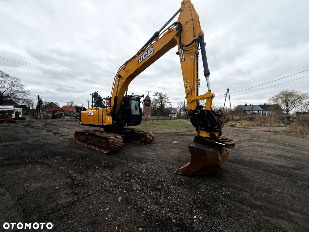 JCB JS220 LC 4F - 7