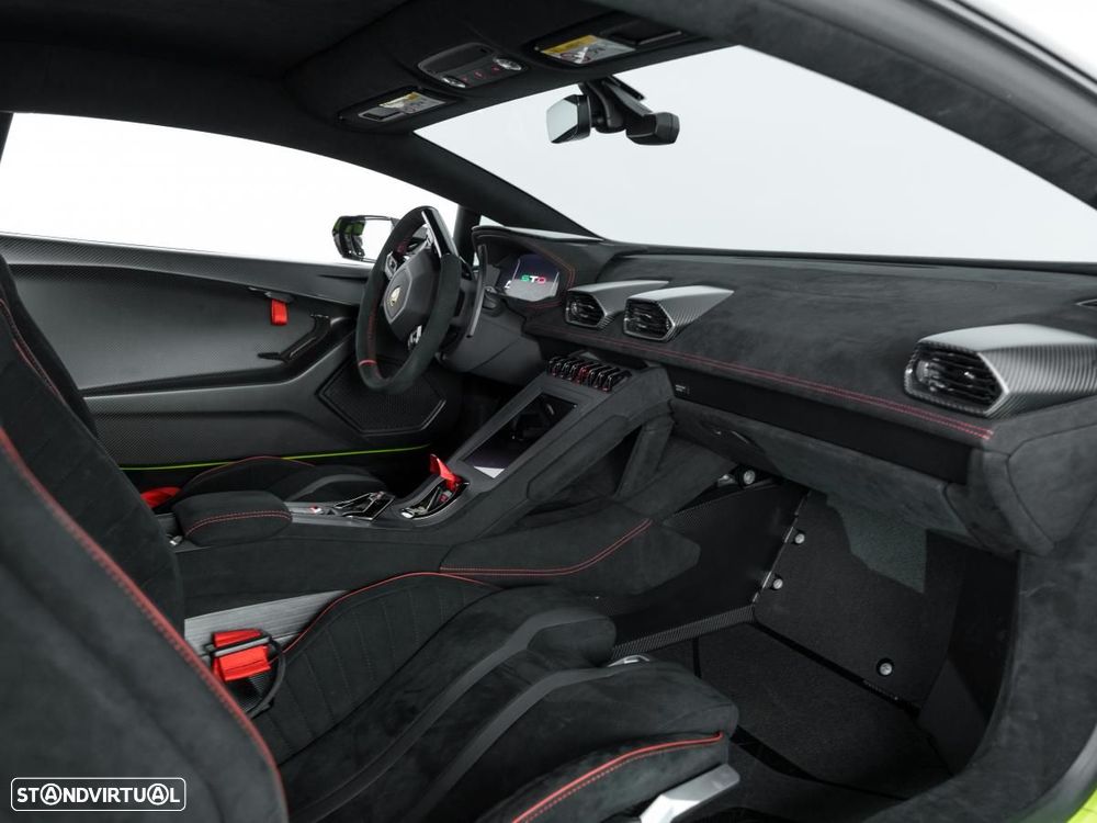 Lamborghini Huracán STO - 15
