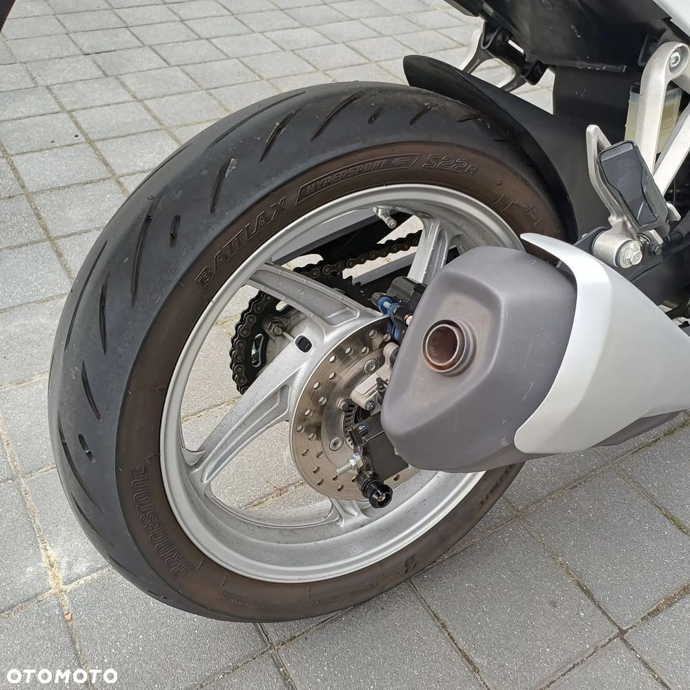 Honda CBR - 9