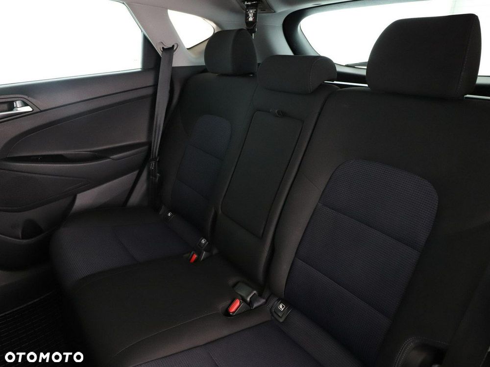 Hyundai Tucson 1.7 CRDI BlueDrive Style 2WD - 18
