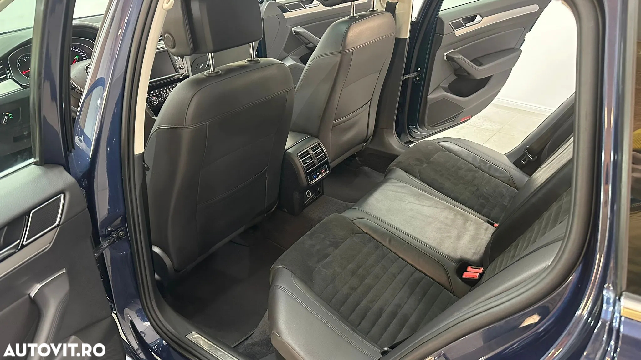 Volkswagen Passat - 24