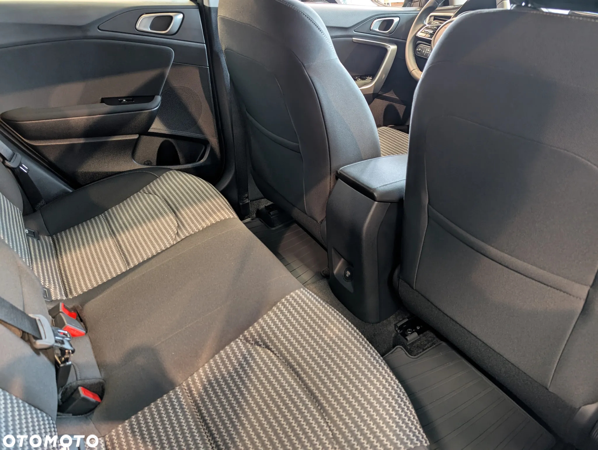 Kia Ceed 1.5 T-GDI M - 5