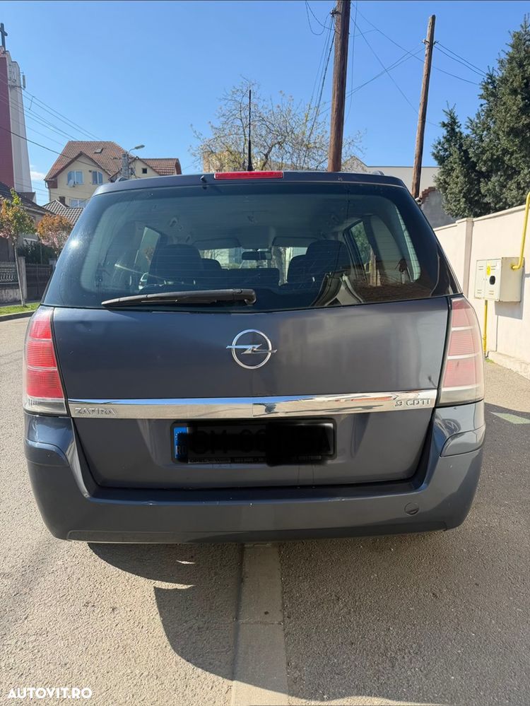 Opel Zafira 1.9 CDTI Essentia - 3