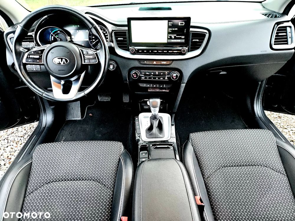 Kia XCeed - 22