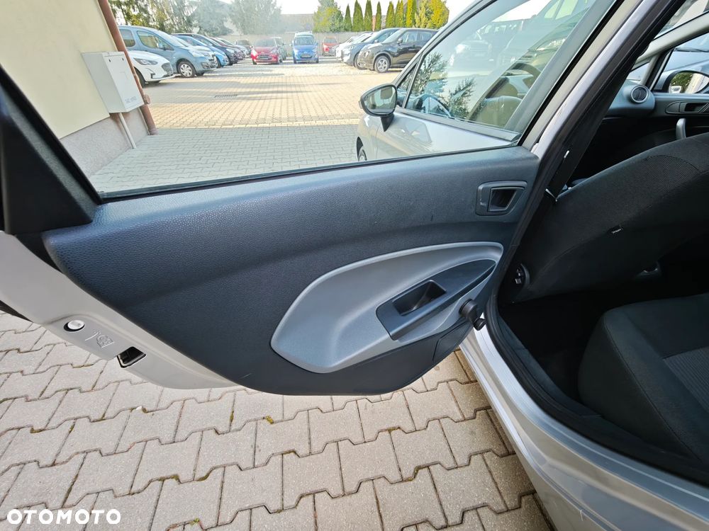 Ford Fiesta 1.25 Trend - 15