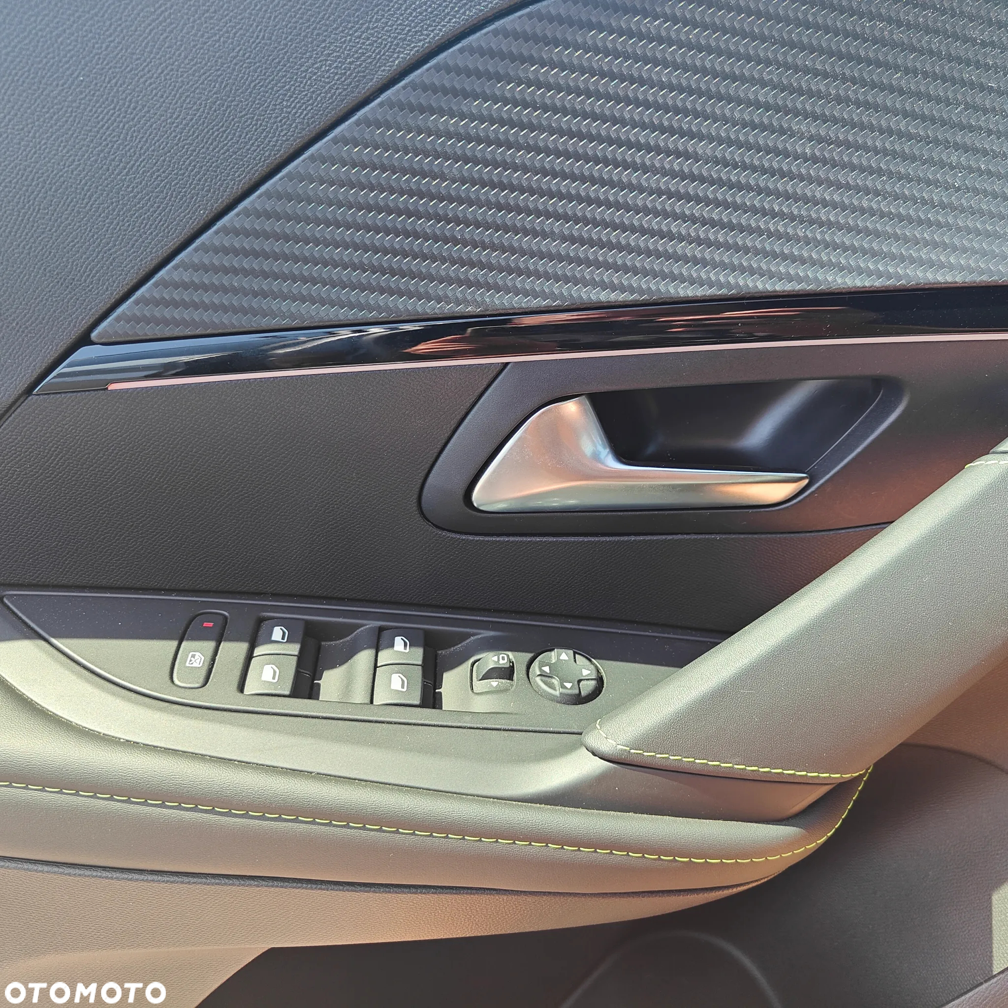 Peugeot 208 1.2 PureTech Active S&S EAT8 - 13