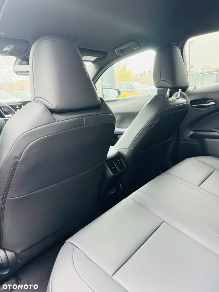 Lexus UX - 21