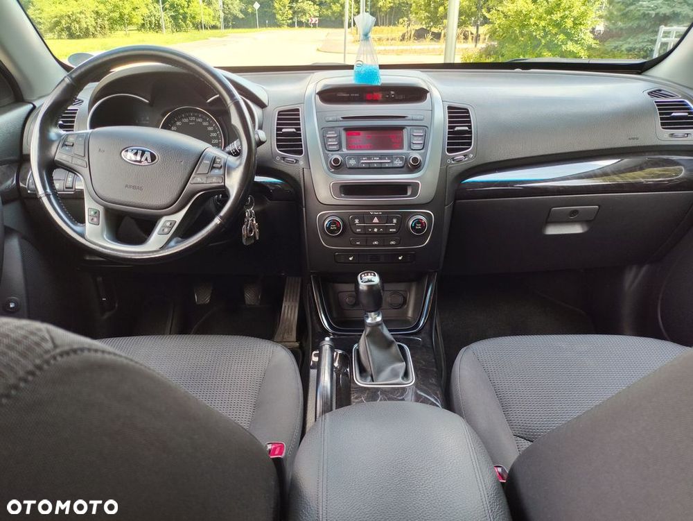 Kia Sorento - 10