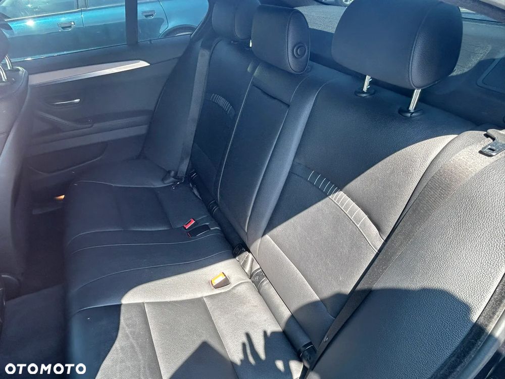 BMW Seria 5 520d Efficient Dynamics M Sport sport - 21
