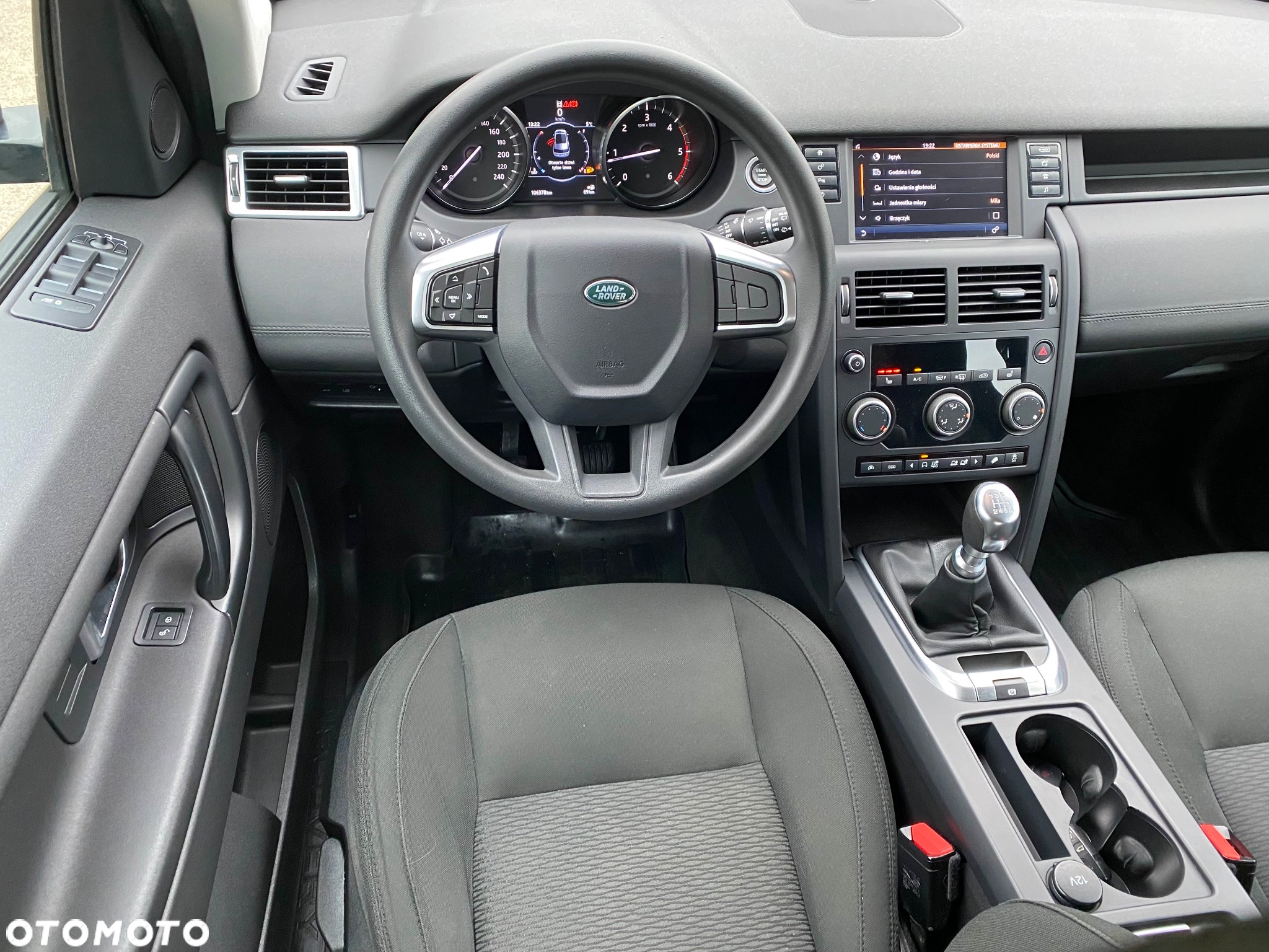 Land Rover Discovery Sport 2.0 D150 - 12