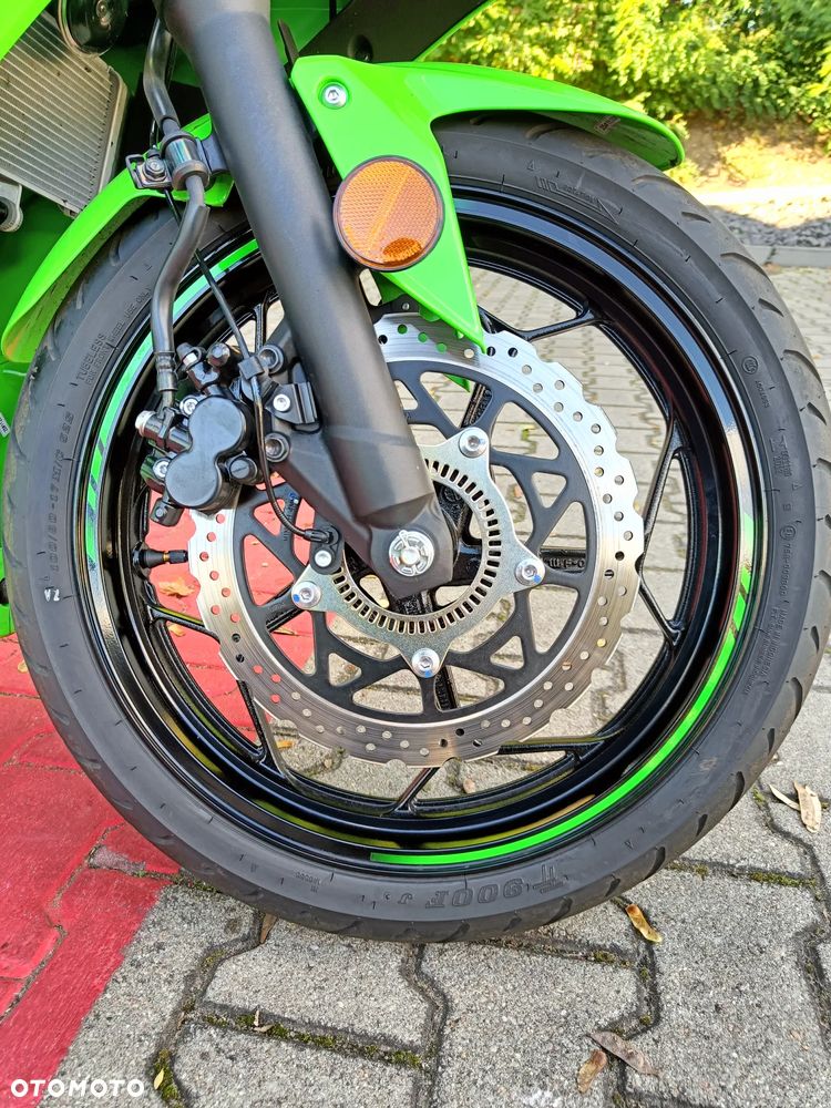 Kawasaki Ninja - 12