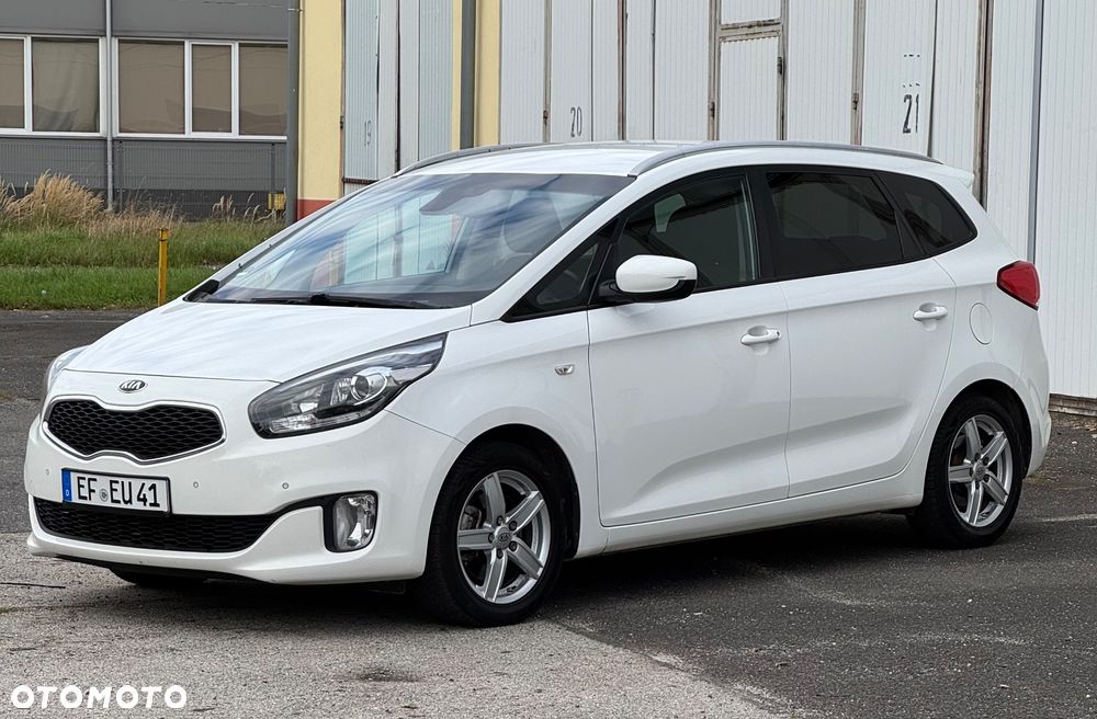 Kia Carens 1.7 CRDi 115 Dream Team Edition - 2