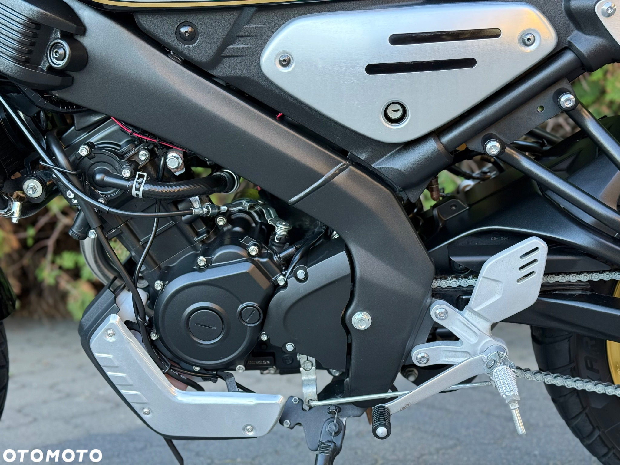 Yamaha XSR - 33