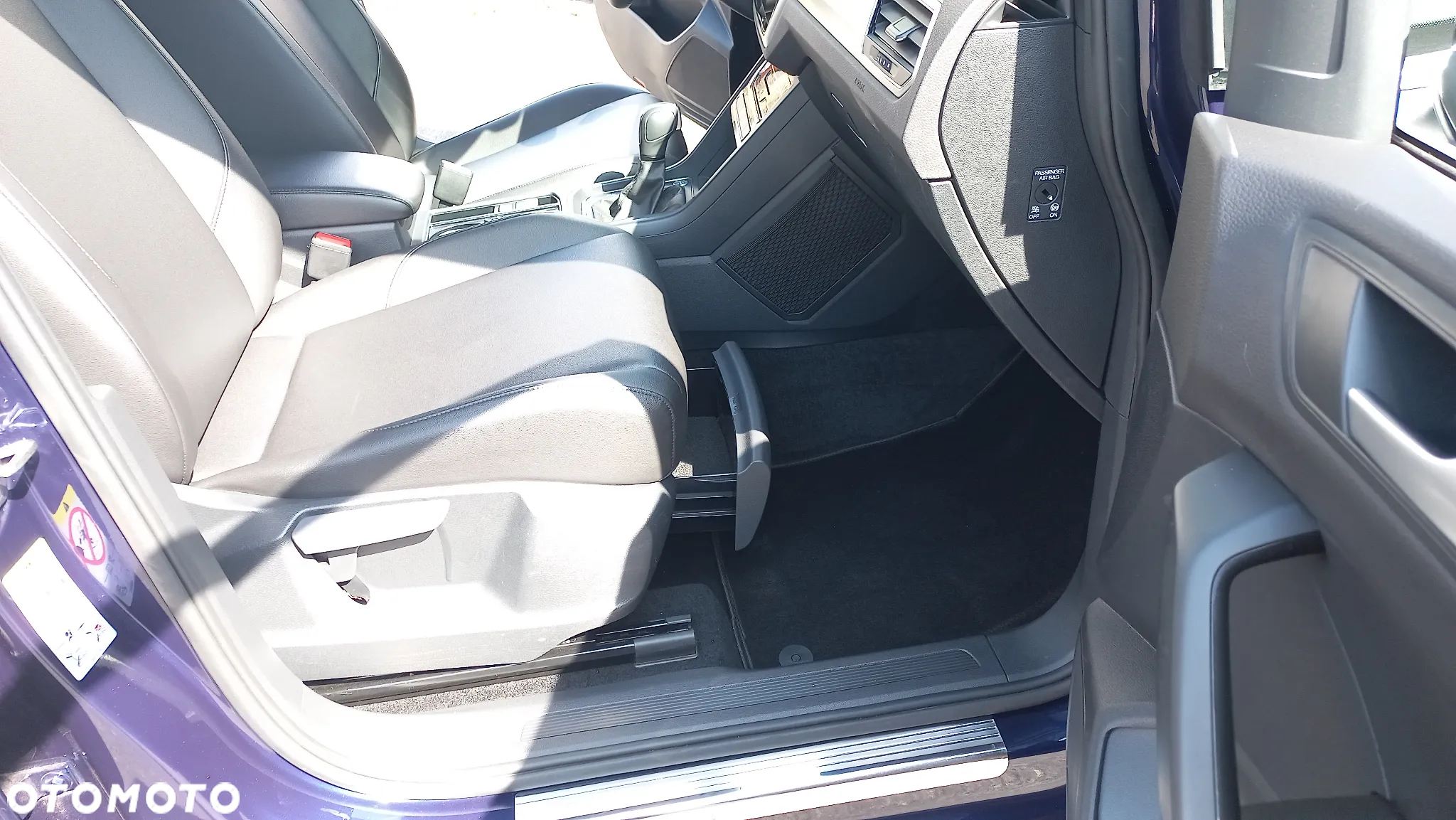 Volkswagen Touran - 28