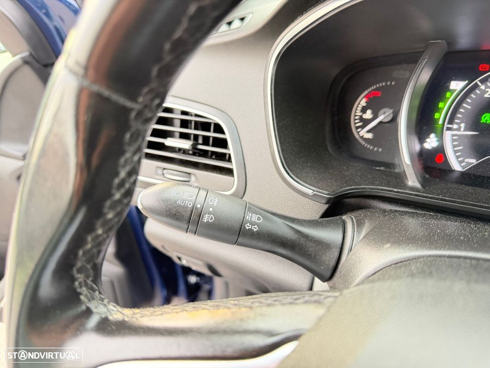 Renault Mégane Sport Tourer 1.5 Blue dCi Intens EDC - 20