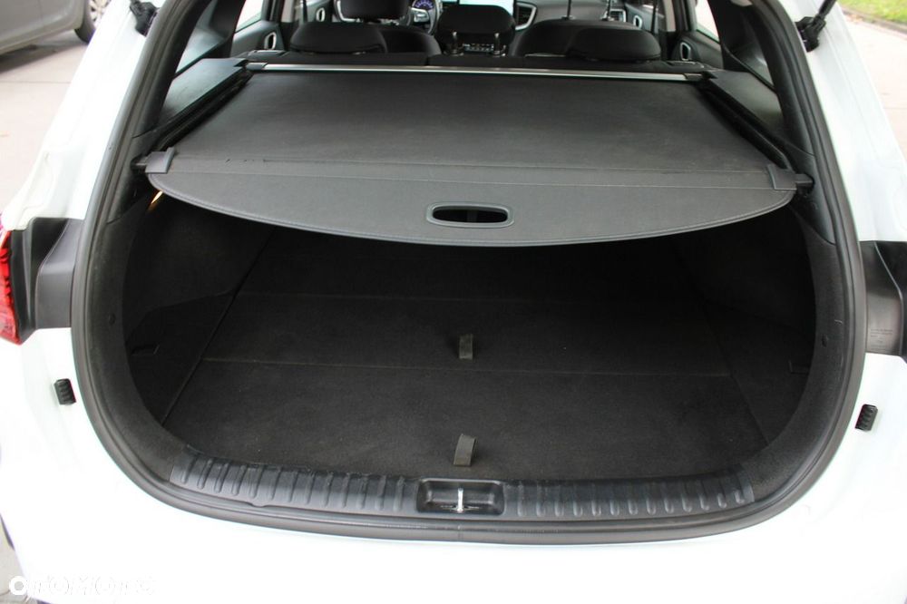 Kia Ceed 1.5 T-GDI Business Line - 32