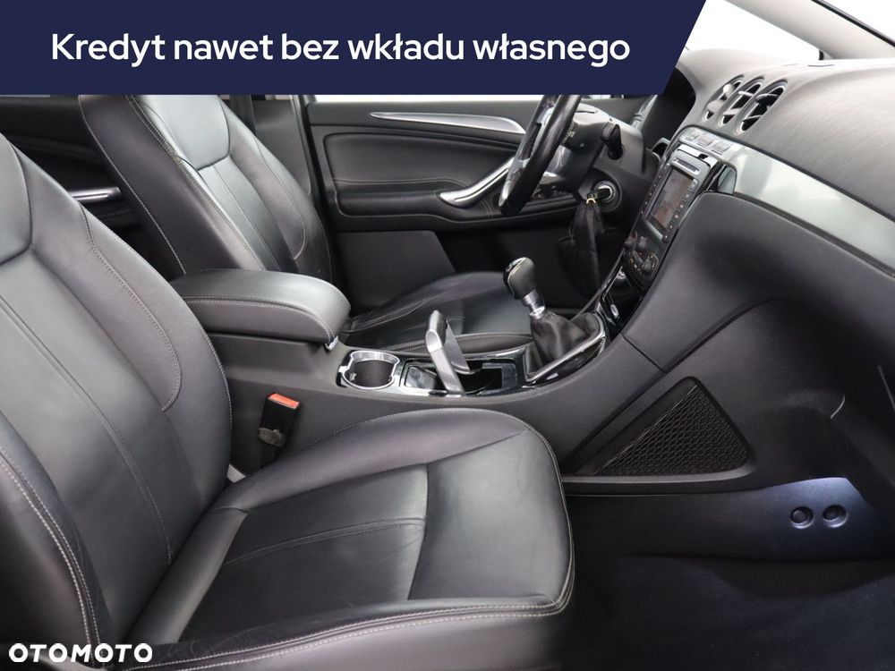 Ford S-Max - 11