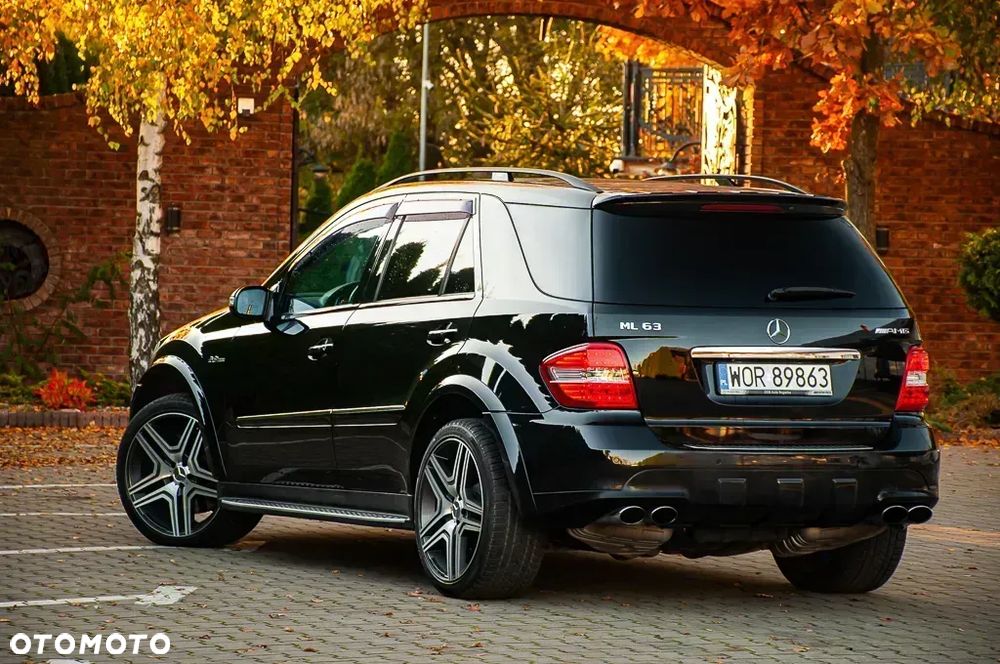 Mercedes-Benz ML 63 AMG 4Matic 7G-TRONIC - 15