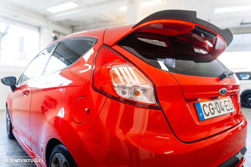 Ford Fiesta 1.6 T ST - 38
