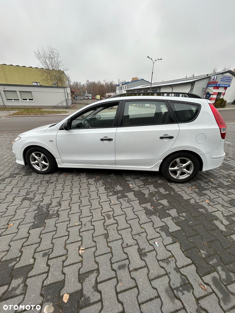 Hyundai i30 1.6 CRDi Base - 4