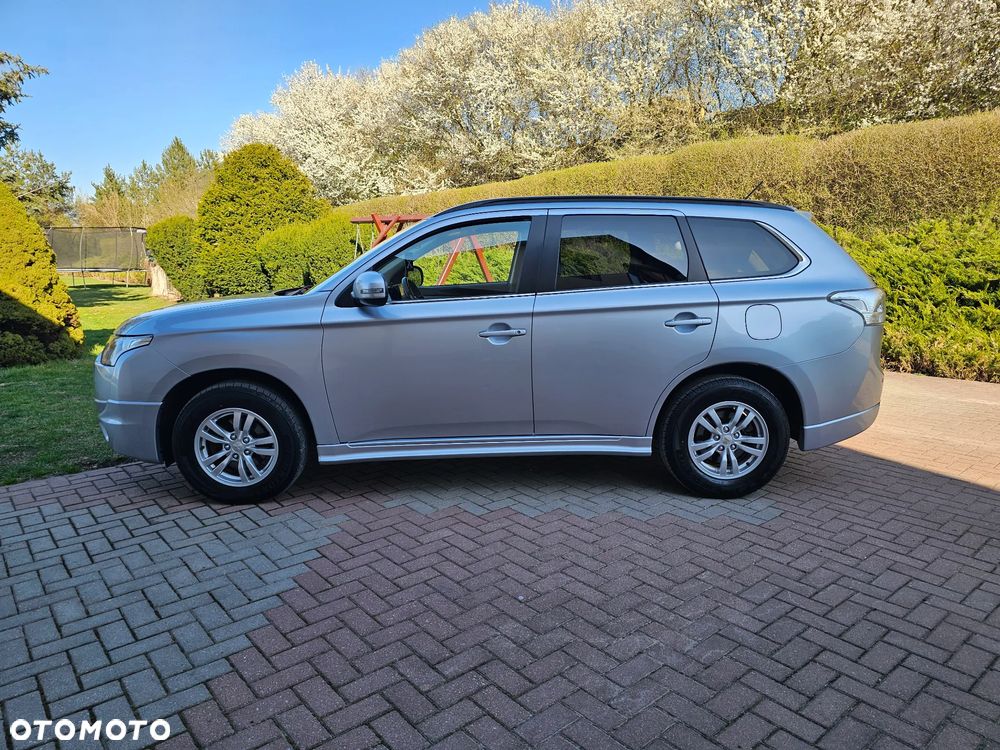 Mitsubishi Outlander 2.2 DI-D 2WD Plus - 5